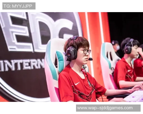 电竞比分大师赛中RNG团队协作表现分析与点评探讨 电竞比分大师赛中RNG团队协作表现分析与点评探讨